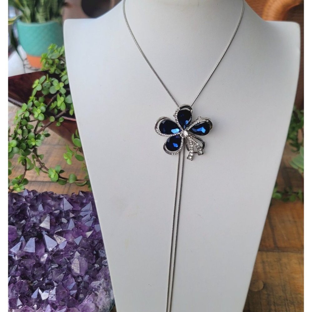 Vintage Lariat Blue Flower Necklace Faceted Crystal  Pendant Silver Tone 34"